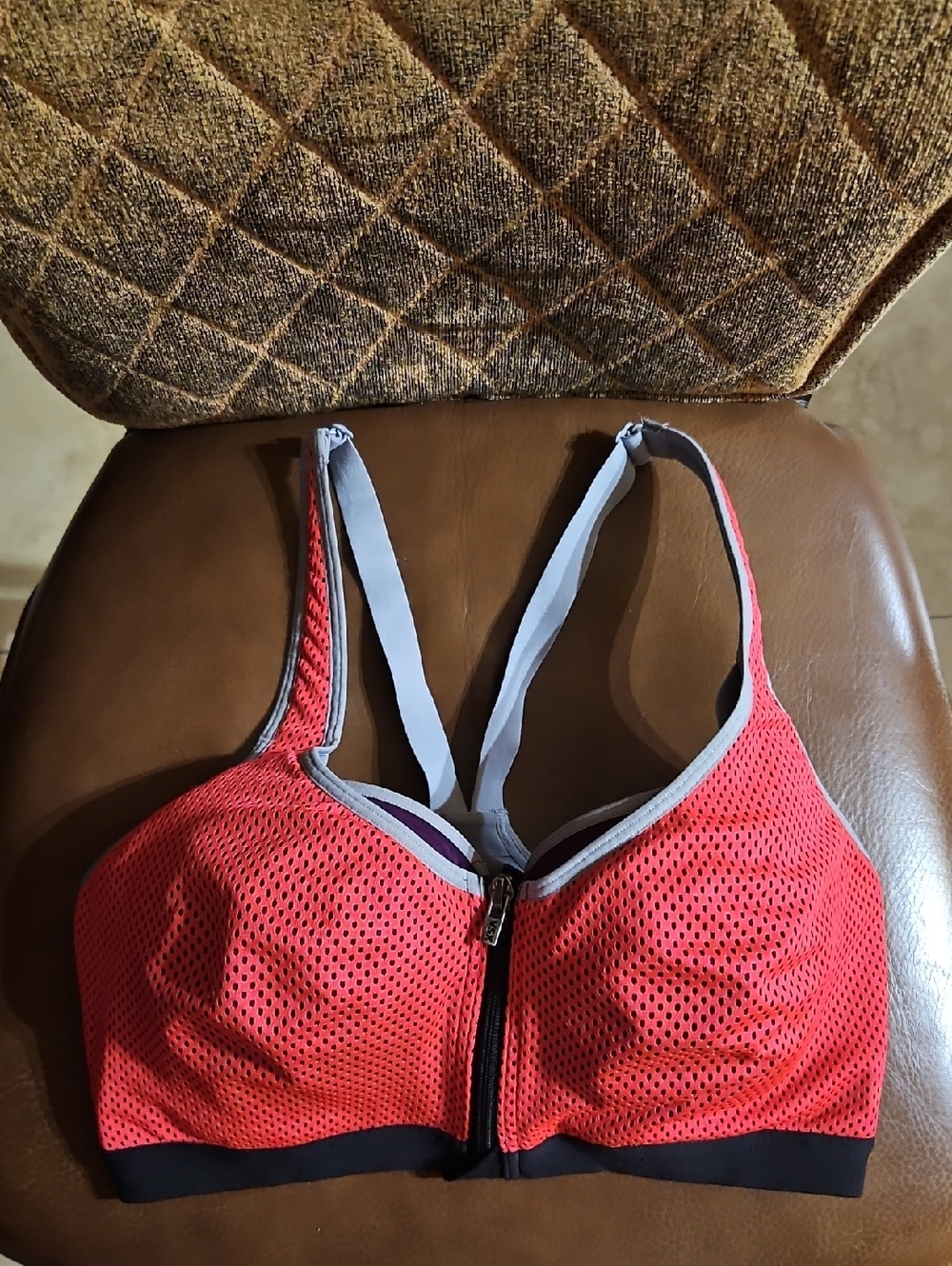 Victoria's Secret VSX Sport Racerback Front Zip Close Underwire Sports Bra Red